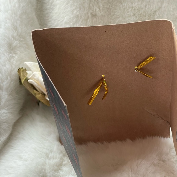 New with tags BONE SHAPED KEYCHAIN AND CHARM SET. Keychain says “BEST FRIENDS”.. - Picture 4 of 5